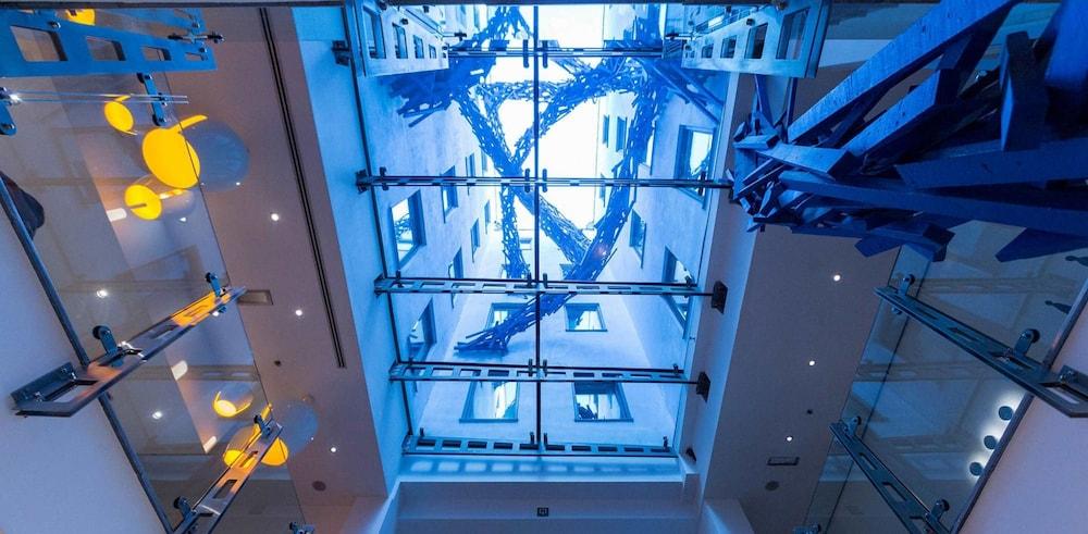 Hotel Aqua By Happyculture Saint-Gilles Bagian luar foto