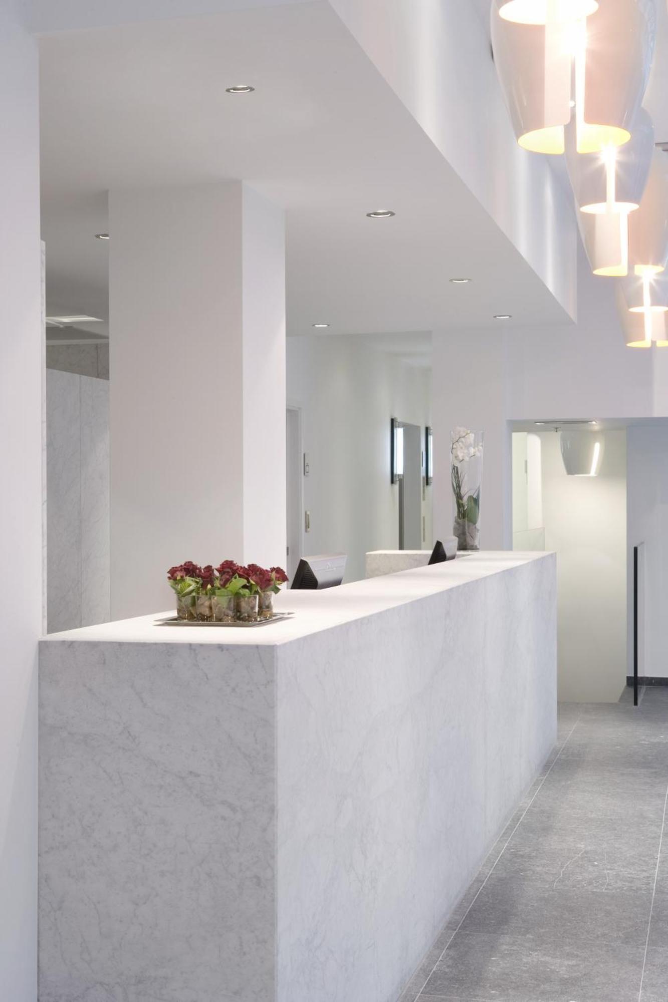Hotel Aqua By Happyculture Saint-Gilles Bagian luar foto