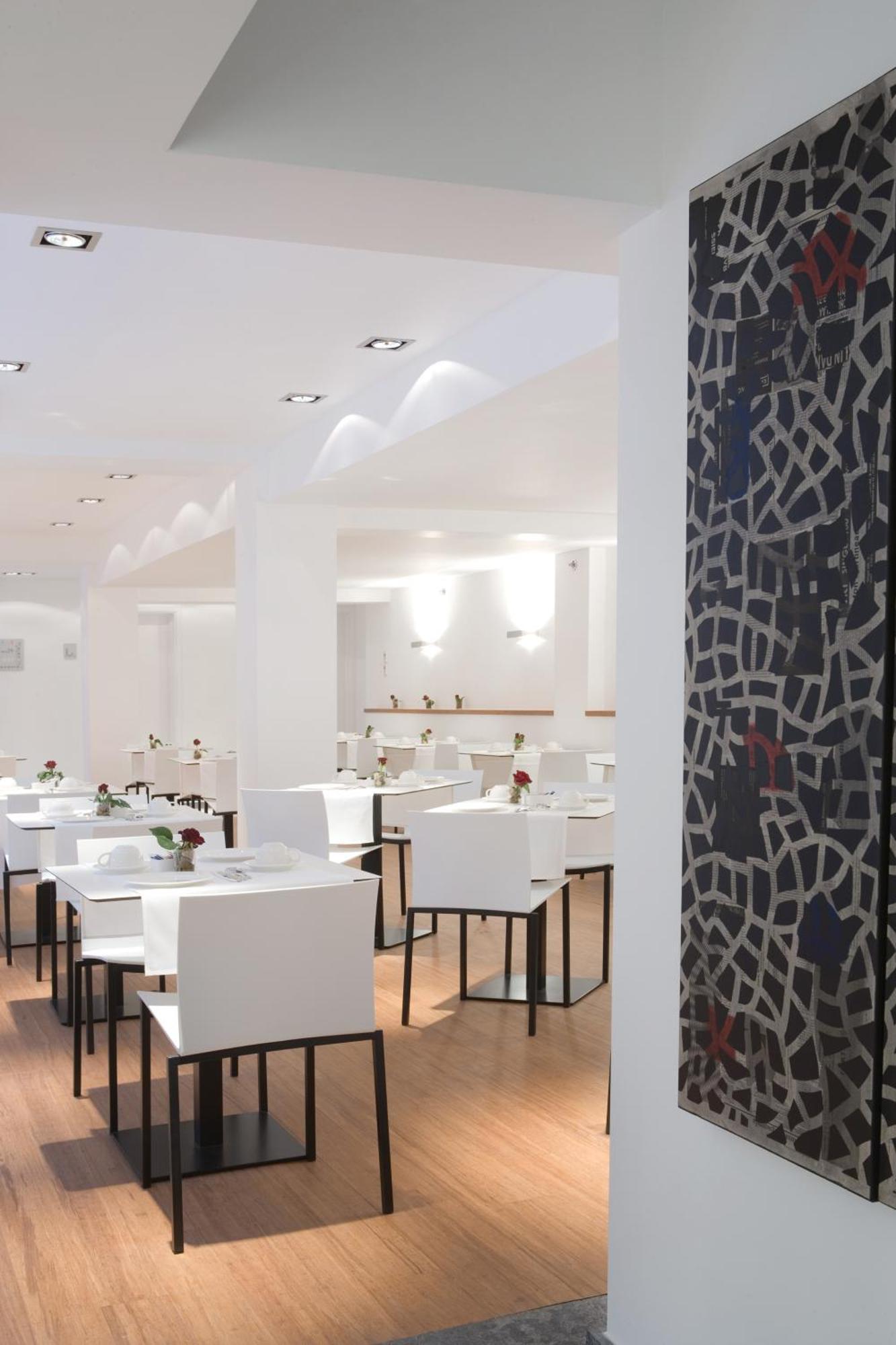 Hotel Aqua By Happyculture Saint-Gilles Bagian luar foto