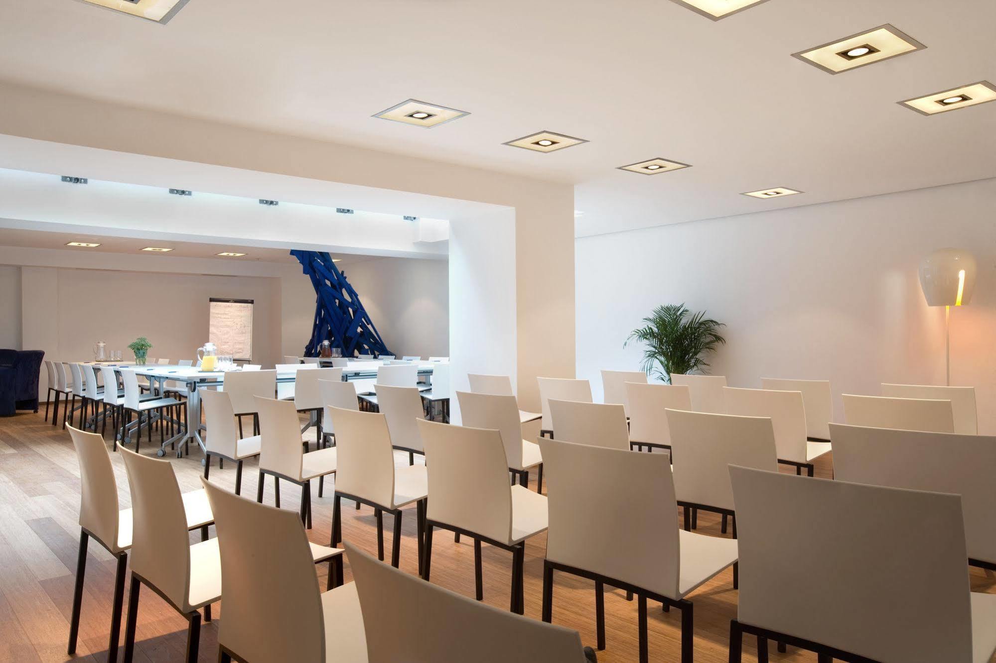 Hotel Aqua By Happyculture Saint-Gilles Bagian luar foto
