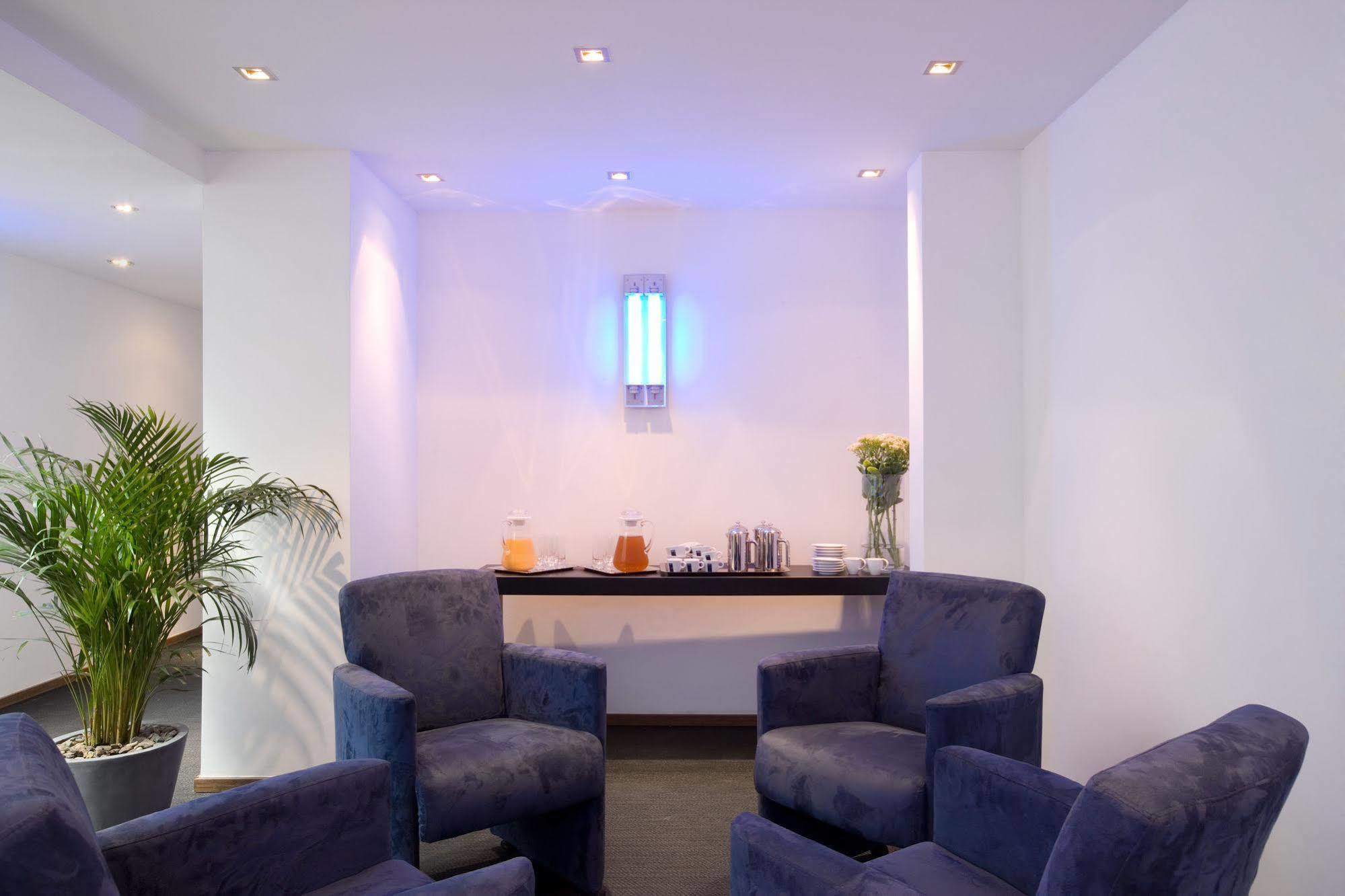 Hotel Aqua By Happyculture Saint-Gilles Bagian luar foto