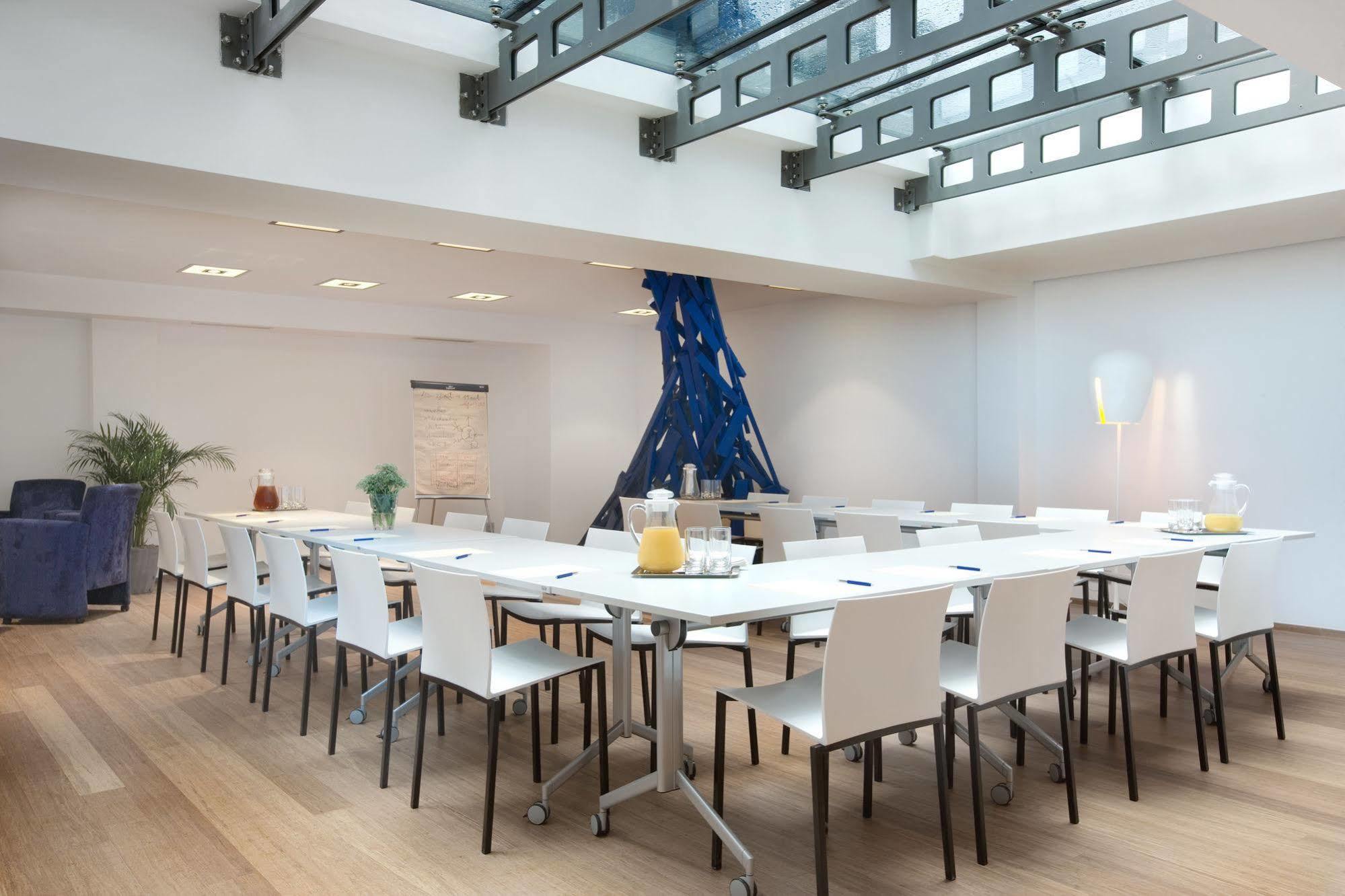 Hotel Aqua By Happyculture Saint-Gilles Bagian luar foto