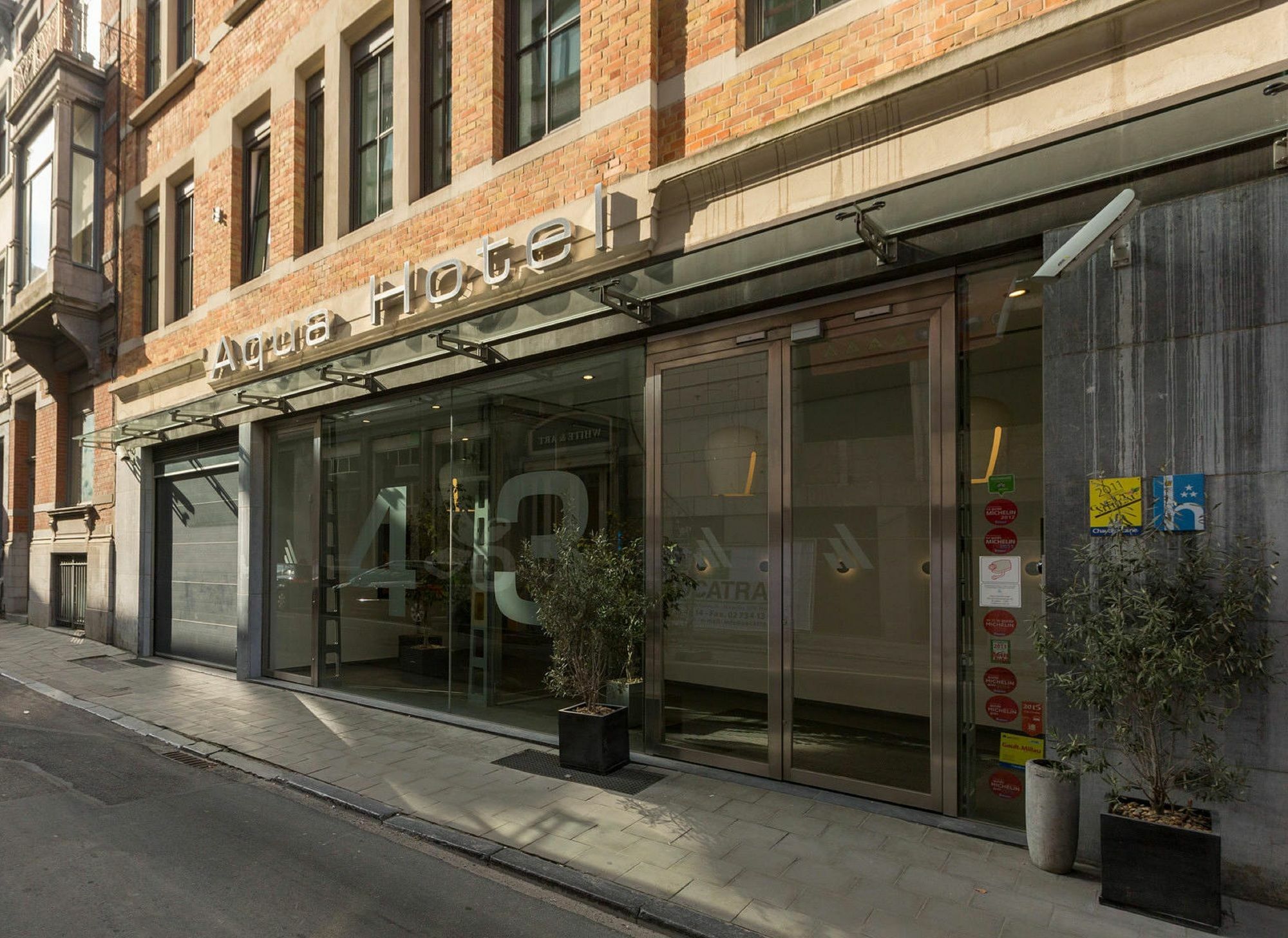 Hotel Aqua By Happyculture Saint-Gilles Bagian luar foto